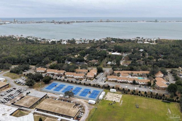1200 Shoreline Dr 403, Gulf Breeze, FL 32561