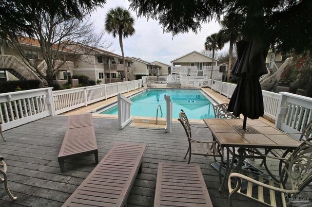1200 Shoreline Dr 403, Gulf Breeze, FL 32561