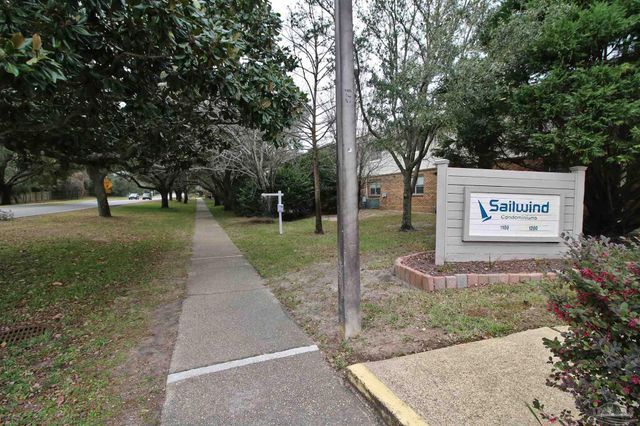 1200 Shoreline Dr 403, Gulf Breeze, FL 32561