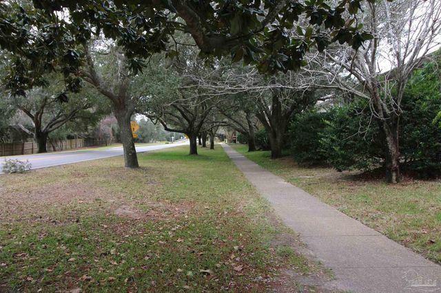 1200 Shoreline Dr 403, Gulf Breeze, FL 32561