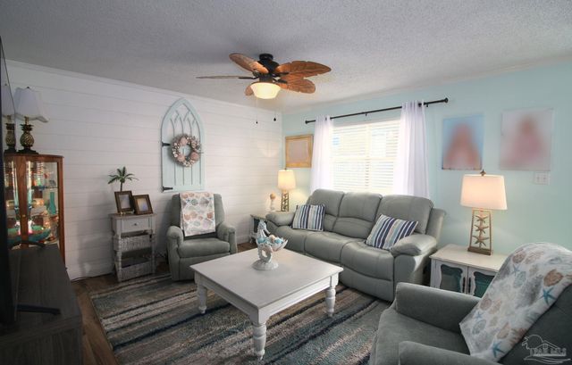 1200 Shoreline Dr 403, Gulf Breeze, FL 32561