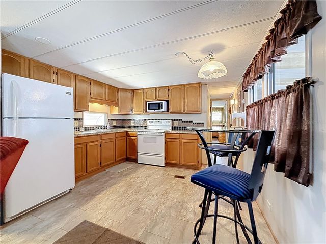 1040 MAIN STREET 162, Dunedin, FL 34698