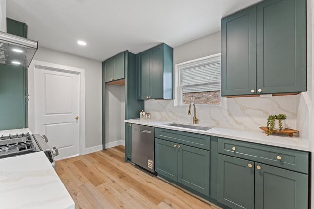 2306 Eaglerock Drive, Houston, TX 77080