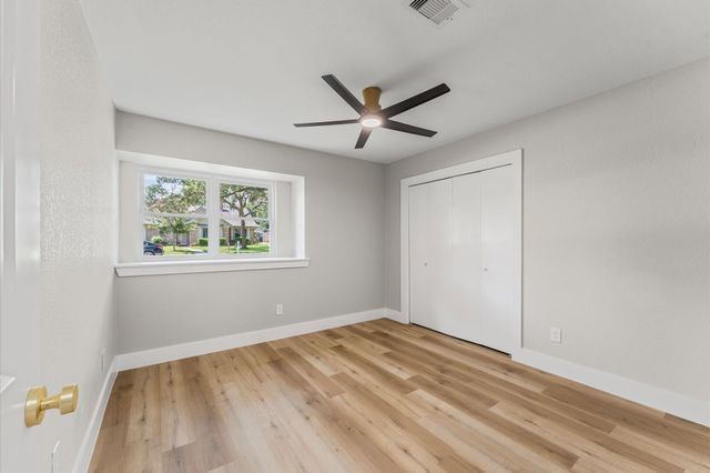 2306 Eaglerock Drive, Houston, TX 77080