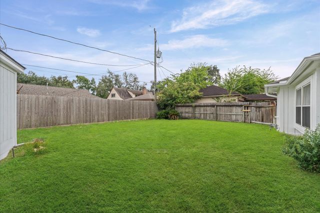 2306 Eaglerock Drive, Houston, TX 77080