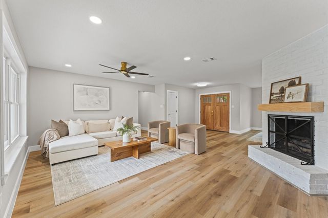 2306 Eaglerock Drive, Houston, TX 77080