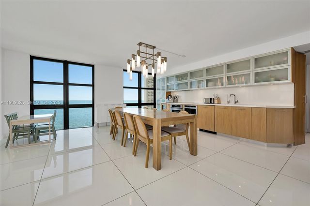 1111 Crandon Blvd A801, Key Biscayne, FL 33149