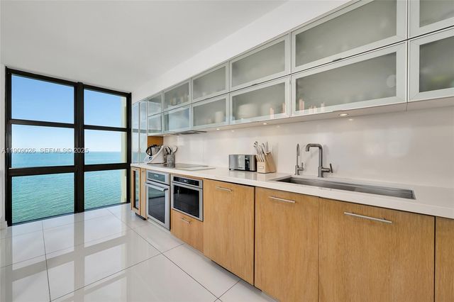 1111 Crandon Blvd A801, Key Biscayne, FL 33149