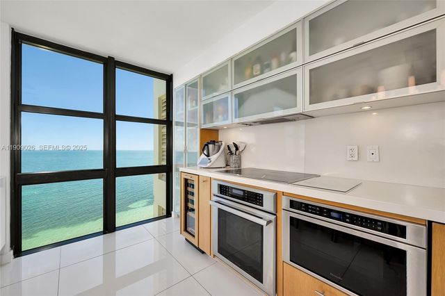 1111 Crandon Blvd A801, Key Biscayne, FL 33149
