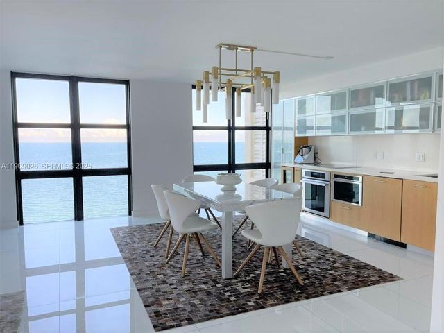 1111 Crandon Blvd A801, Key Biscayne, FL 33149