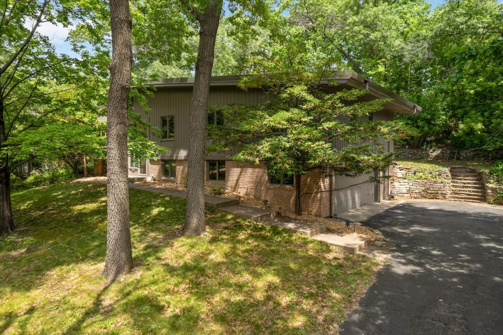 4336 Avondale Road, Golden Valley, MN 55416