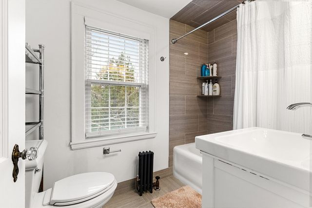 33 Ashcroft Rd, Medford, MA 02155