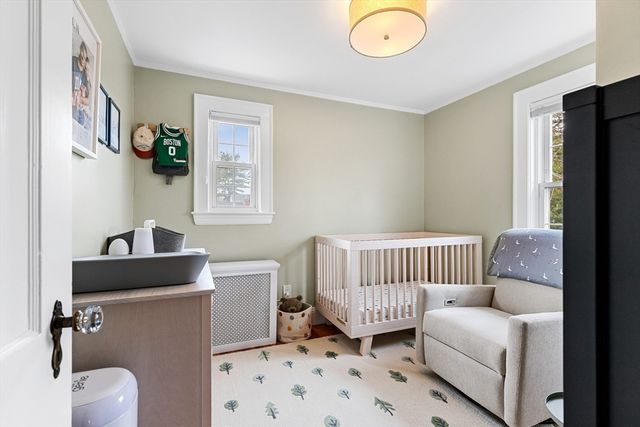 33 Ashcroft Rd, Medford, MA 02155