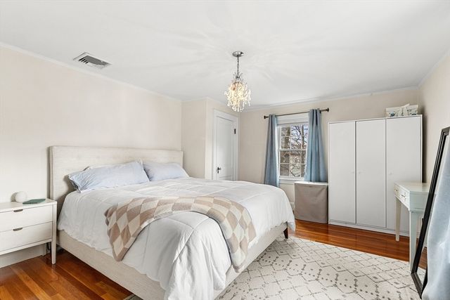 33 Ashcroft Rd, Medford, MA 02155