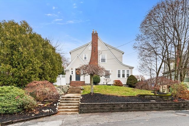 33 Ashcroft Rd, Medford, MA 02155