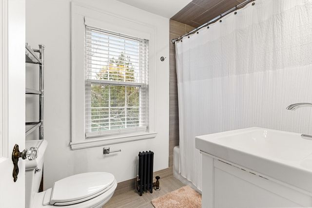 33 Ashcroft Rd, Medford, MA 02155