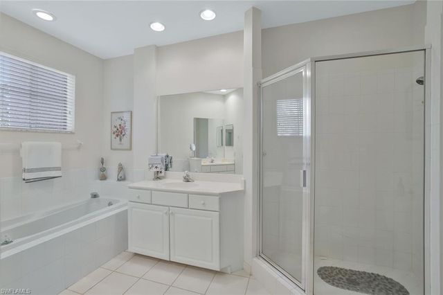 8457 Radcliffe TER 102, Naples, FL 34120