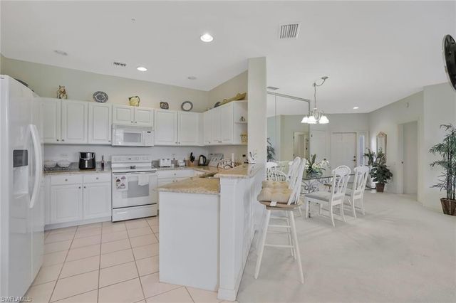 8457 Radcliffe TER 102, Naples, FL 34120