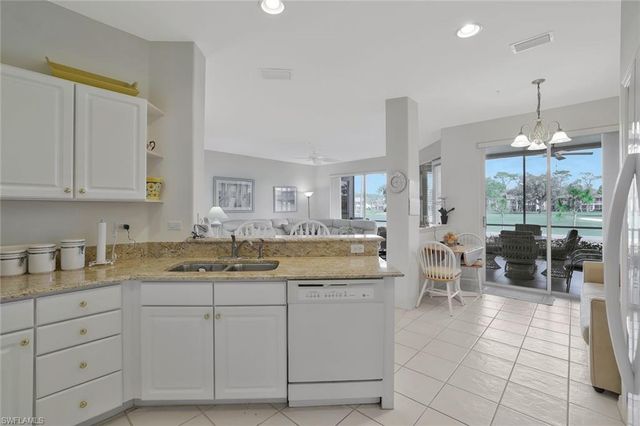 8457 Radcliffe TER 102, Naples, FL 34120