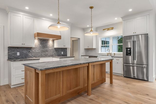 12-5 Wentworth Drive, Greenland, NH 03840