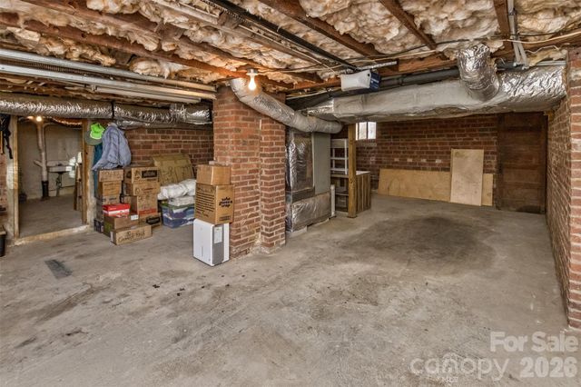 522 Calvert Road, Brevard, NC 28712