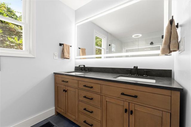 1077 Vista Trail NE, Atlanta, GA 30324