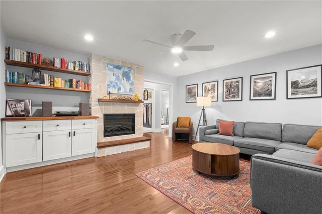 1077 Vista Trail NE, Atlanta, GA 30324