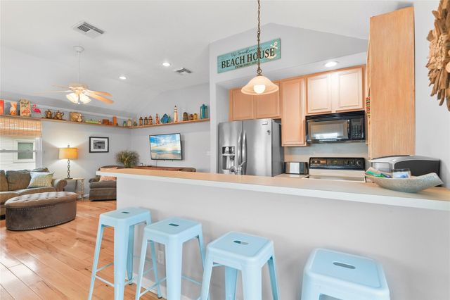 4029 Fort Bend Drive, Galveston, TX 77554