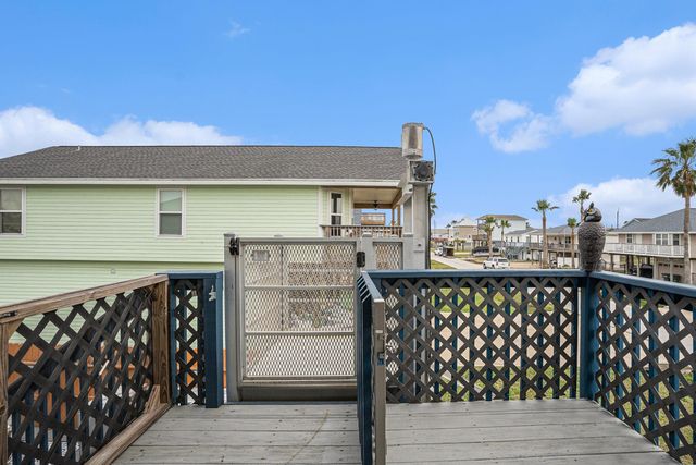 4029 Fort Bend Drive, Galveston, TX 77554