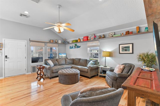 4029 Fort Bend Drive, Galveston, TX 77554