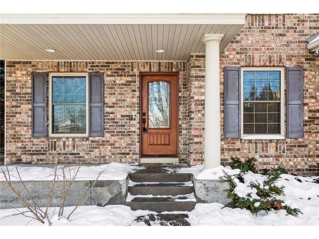 489 Canyon Boulevard, Hudson, WI 54016