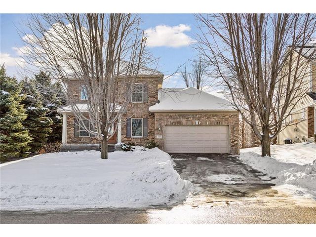 489 Canyon Boulevard, Hudson, WI 54016