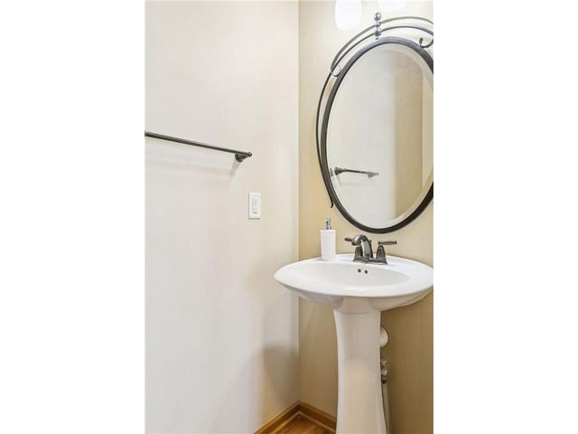 489 Canyon Boulevard, Hudson, WI 54016