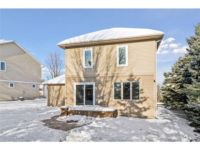 489 Canyon Boulevard, Hudson, WI 54016