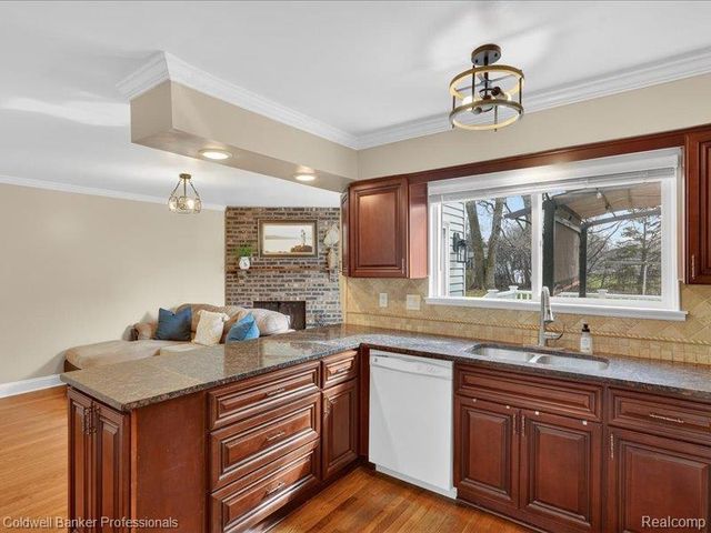 6091 Rocking Chair Road, Grand Blanc, MI 48439