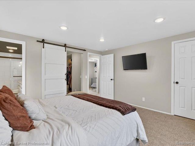 6091 Rocking Chair Road, Grand Blanc, MI 48439