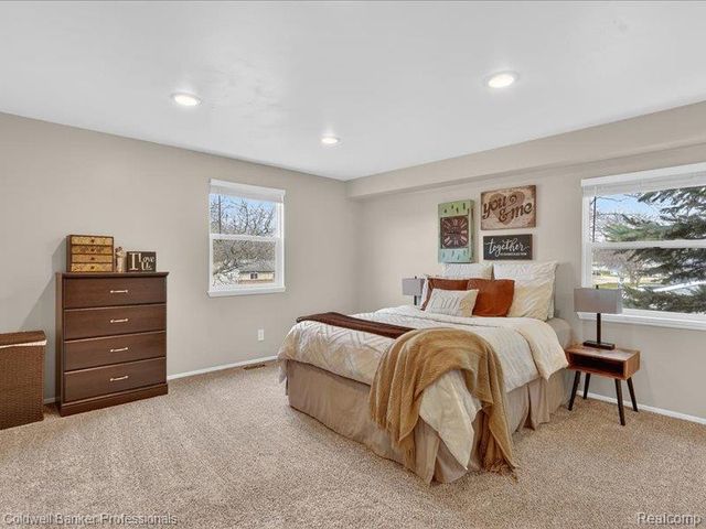 6091 Rocking Chair Road, Grand Blanc, MI 48439