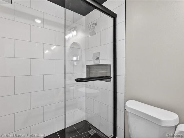 6091 Rocking Chair Road, Grand Blanc, MI 48439