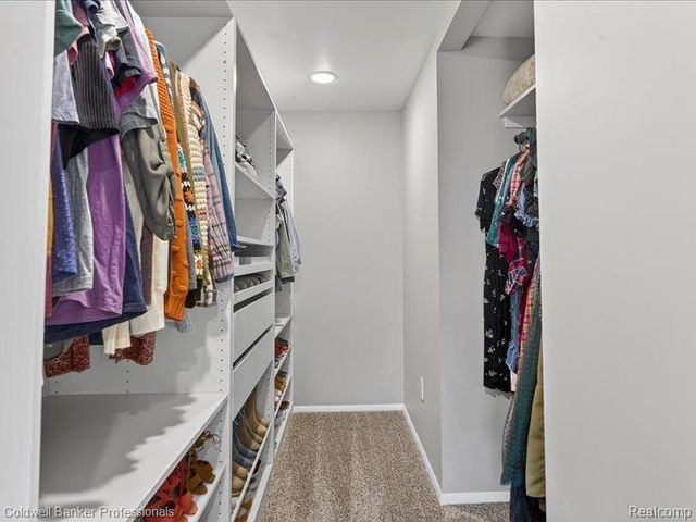 6091 Rocking Chair Road, Grand Blanc, MI 48439