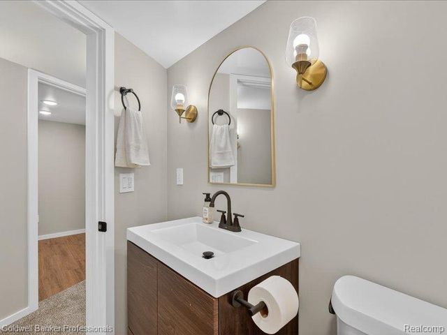 6091 Rocking Chair Road, Grand Blanc, MI 48439