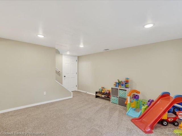 6091 Rocking Chair Road, Grand Blanc, MI 48439