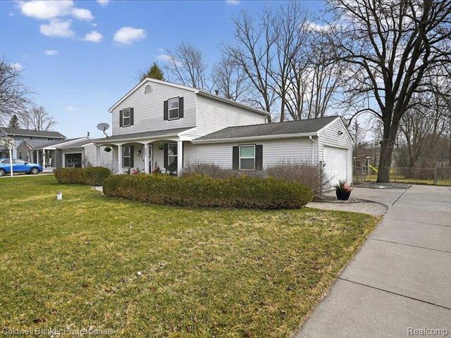 6091 Rocking Chair Road, Grand Blanc, MI 48439