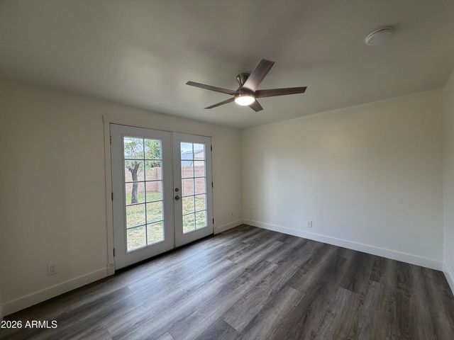 3305 E HELENA Drive, Phoenix, AZ 85032