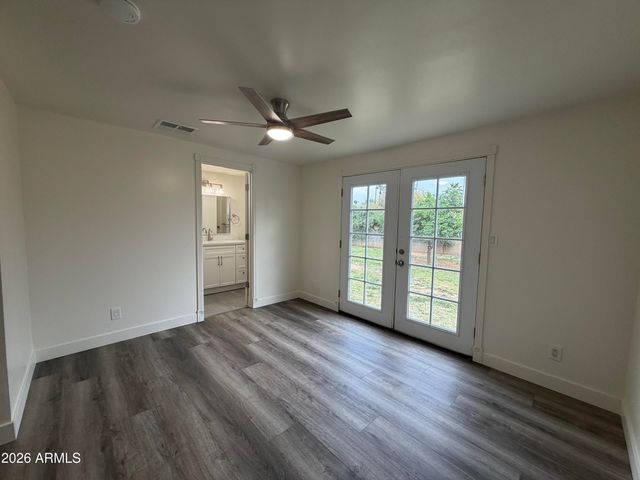 3305 E HELENA Drive, Phoenix, AZ 85032