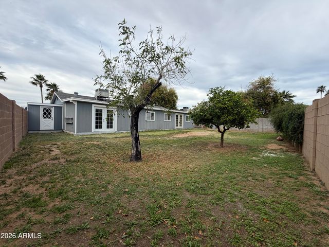 3305 E HELENA Drive, Phoenix, AZ 85032