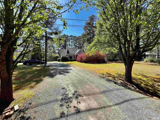 565 Old Graham Road, Pittsboro, NC 27312