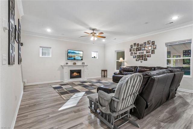 112 Silver Isles BLVD, Hampton, VA 23664