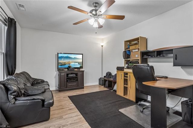 112 Silver Isles BLVD, Hampton, VA 23664
