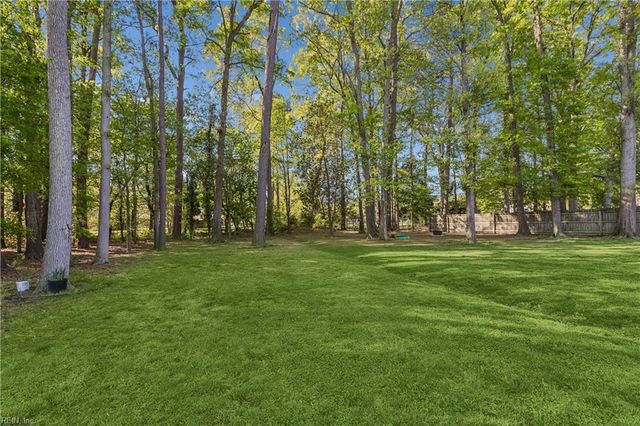 112 Silver Isles BLVD, Hampton, VA 23664