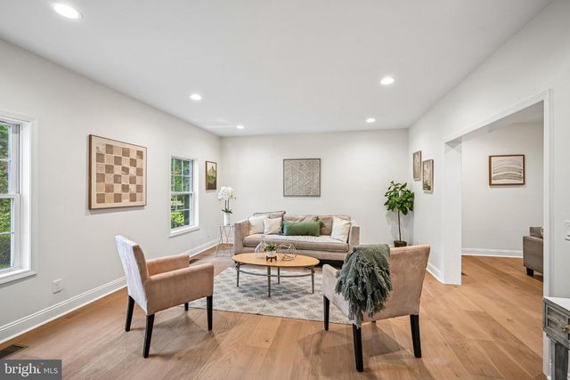 19 MONTANA AVE, Cherry Hill, NJ 08002